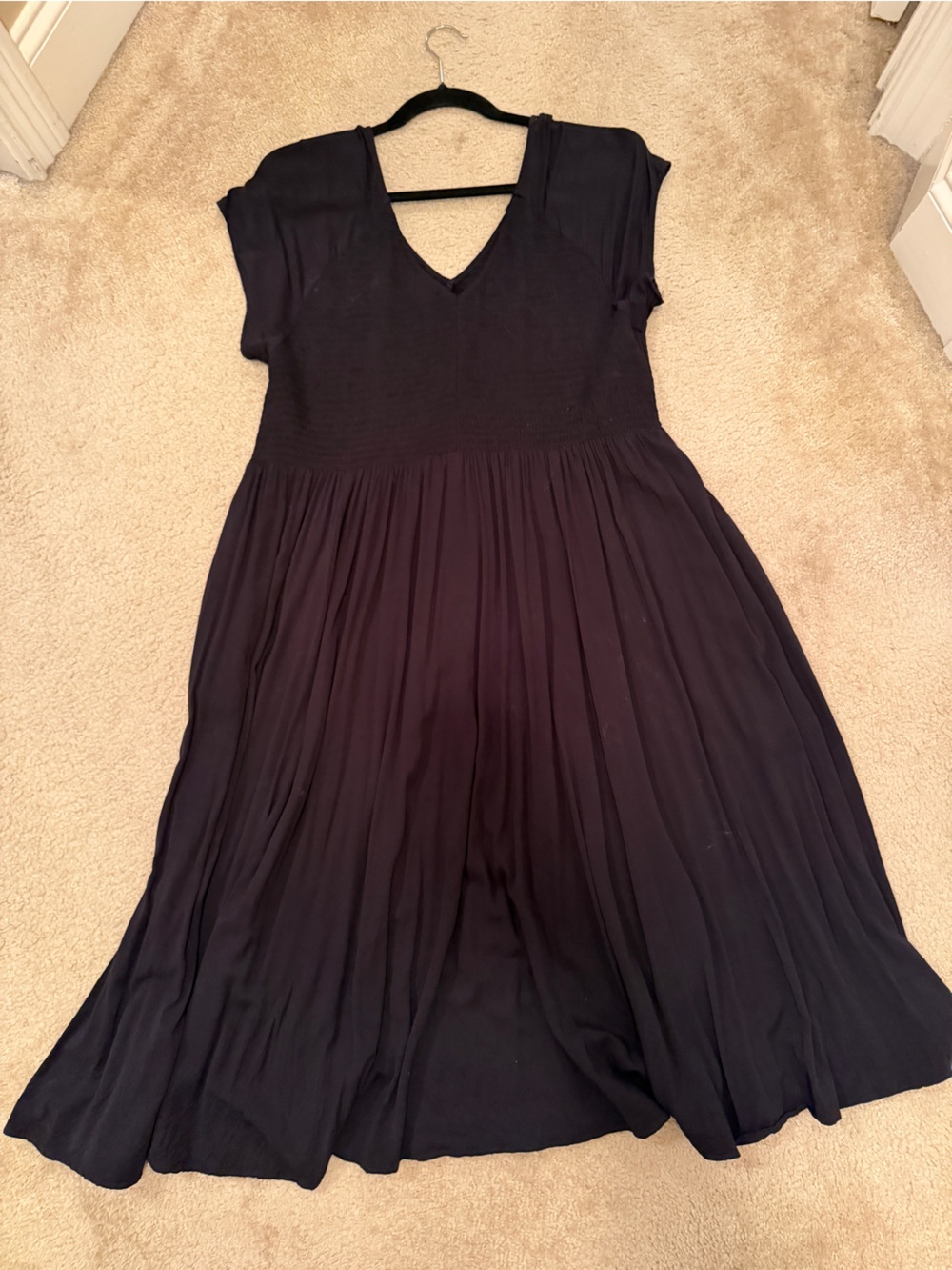 Women's Torrid Black V-Neck Pleated Midi Dress